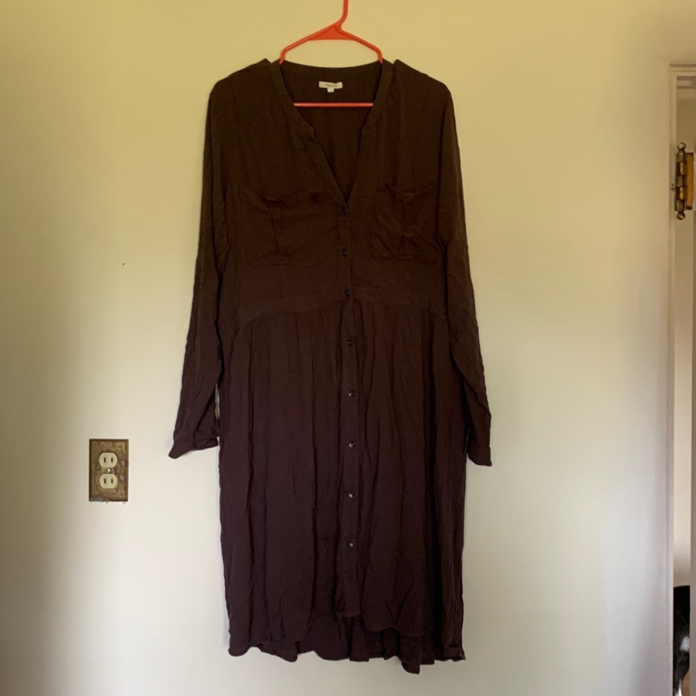 Shirt dress from Maurices size 2x taupe color mid length.